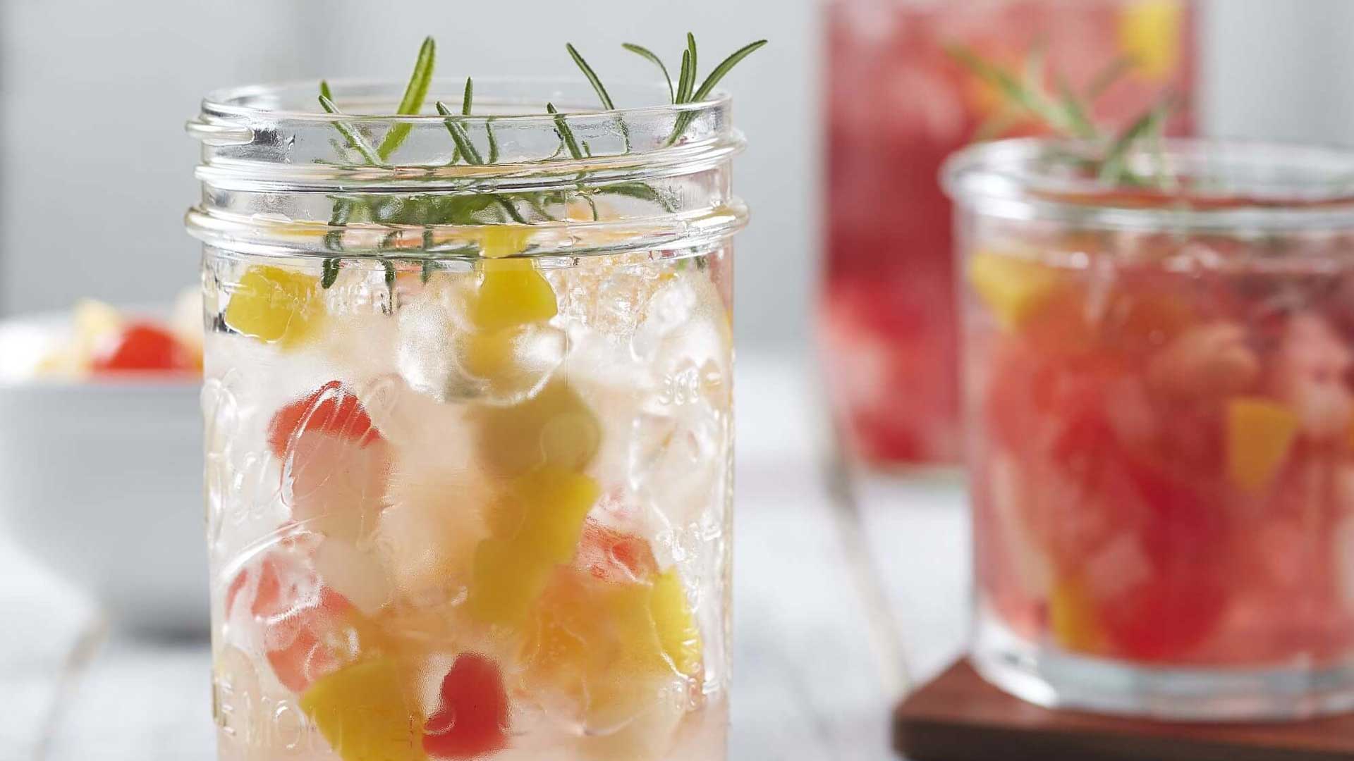 Iced Water Punch con Frutas