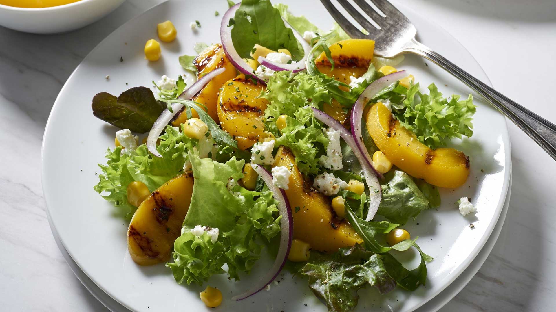 Ensalada de Duraznos a la Parrilla